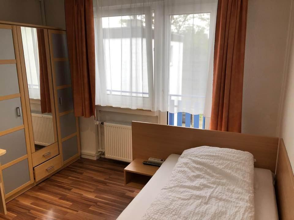 Hotel Kriftelerhof Esterno foto