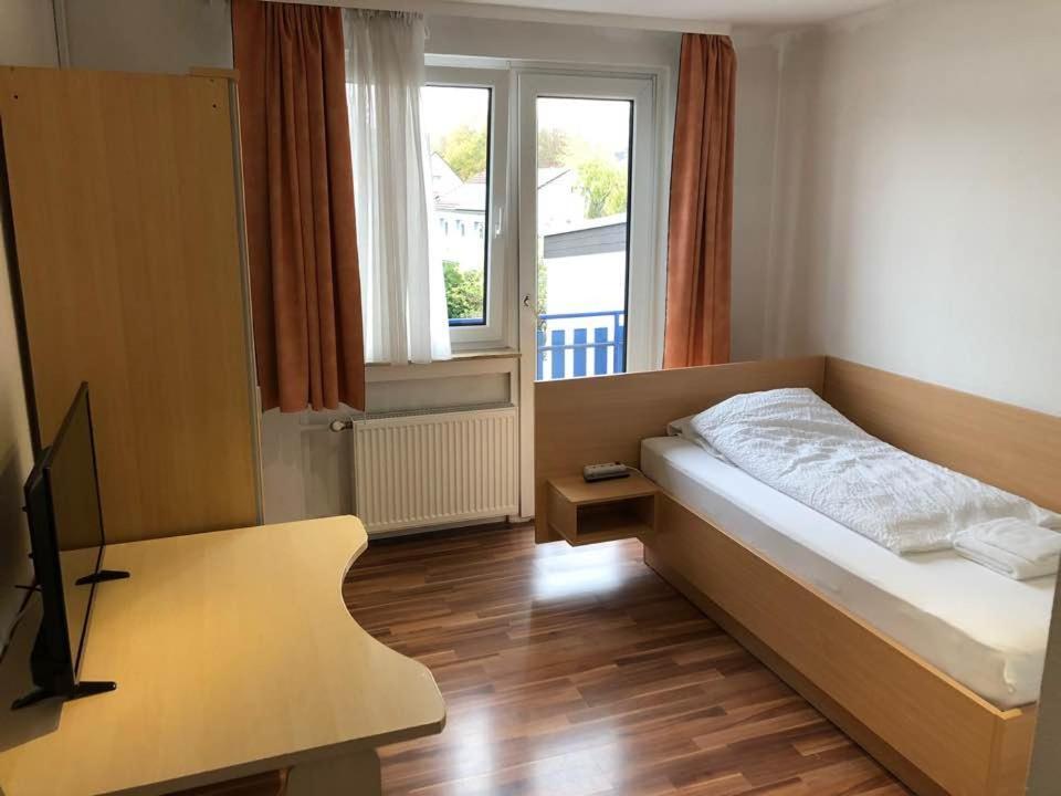 Hotel Kriftelerhof Esterno foto