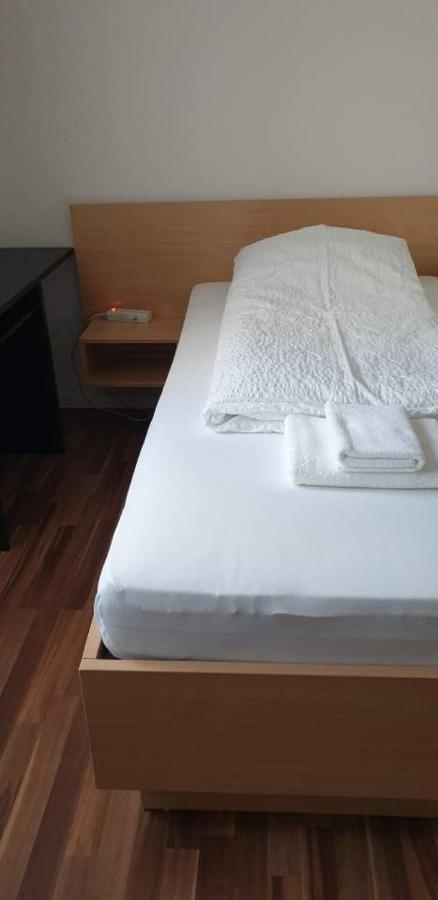 Hotel Kriftelerhof Esterno foto