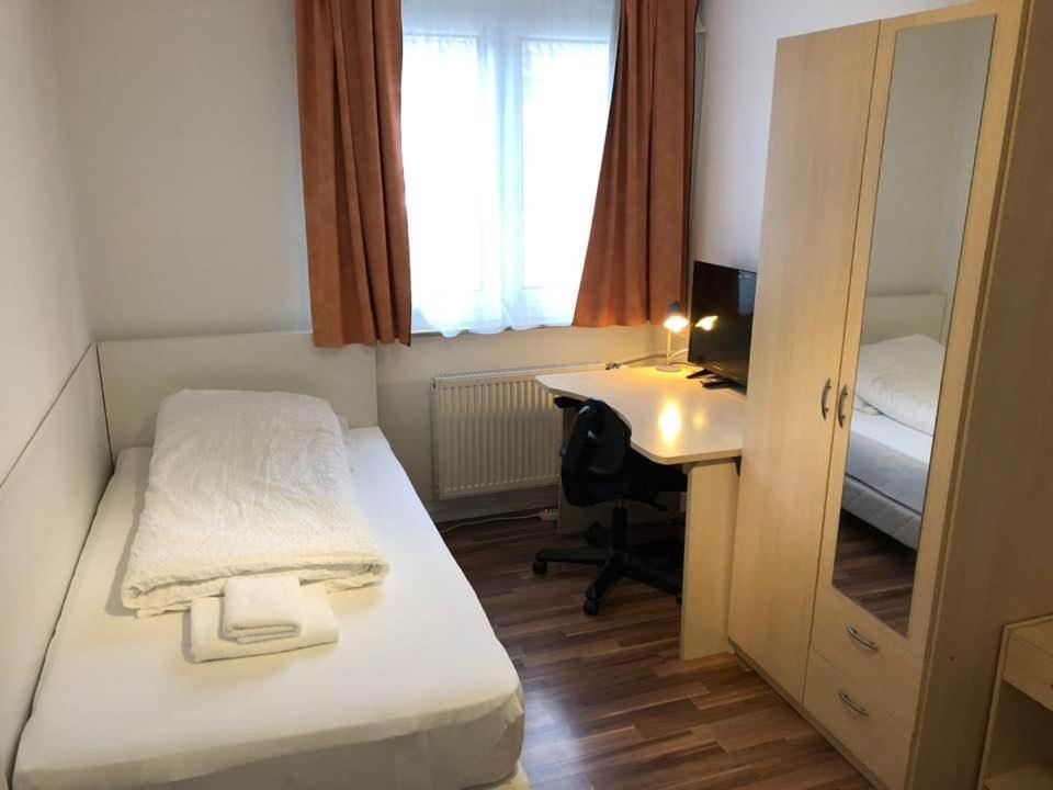 Hotel Kriftelerhof Esterno foto